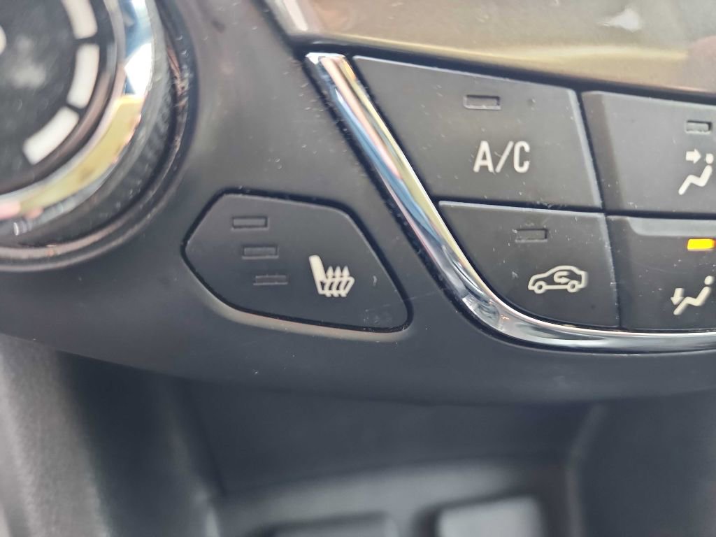 Used 2017 Chevrolet Cruze LT w/ Convenience Package image 14