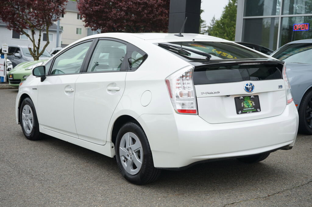 Used 2011 Toyota Prius Four w/ Navigation Pkg FWD image 3