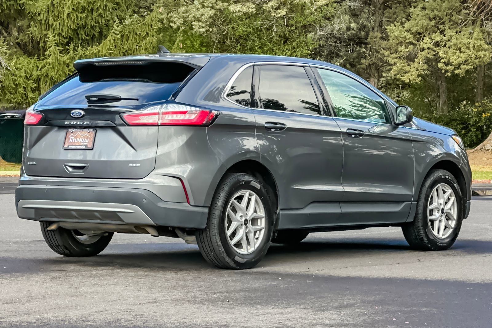 Used 2024 Ford Edge SEL AWD/4WD image 4