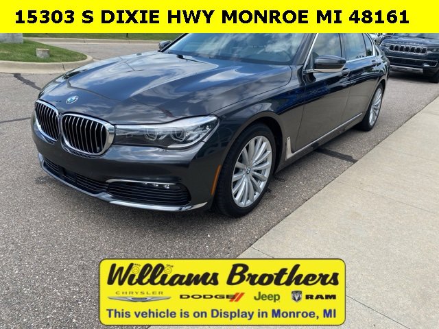Used 2018 BMW 740i xDrive image 1