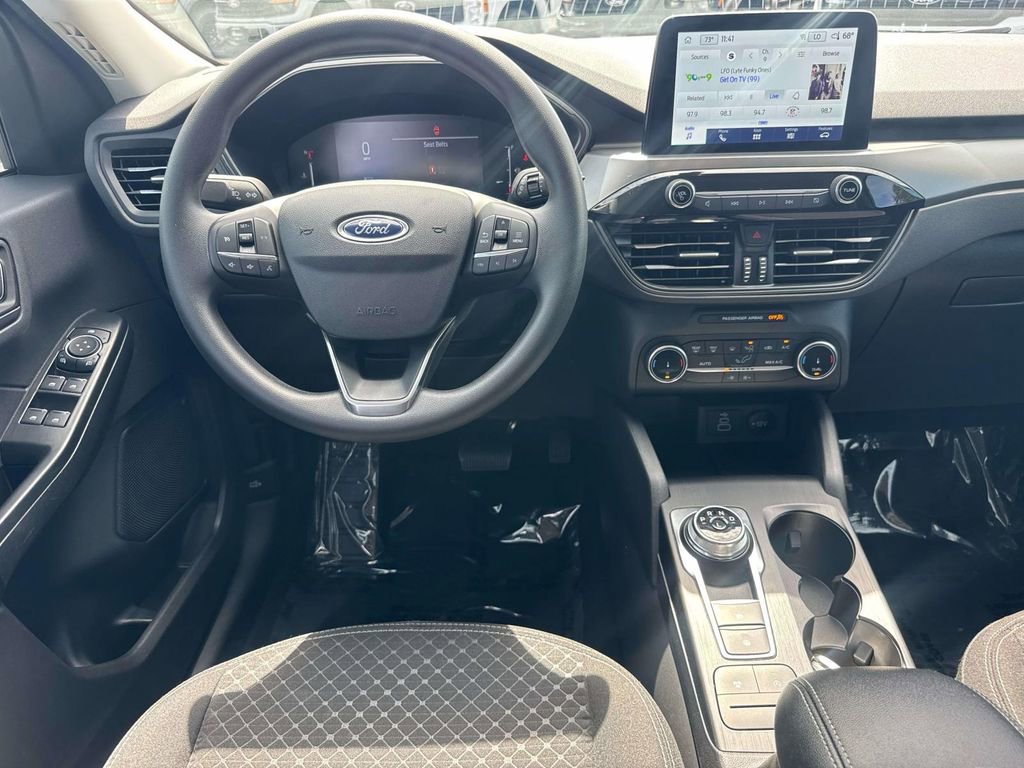 Certified 2025 Ford Escape Active FWD image 13