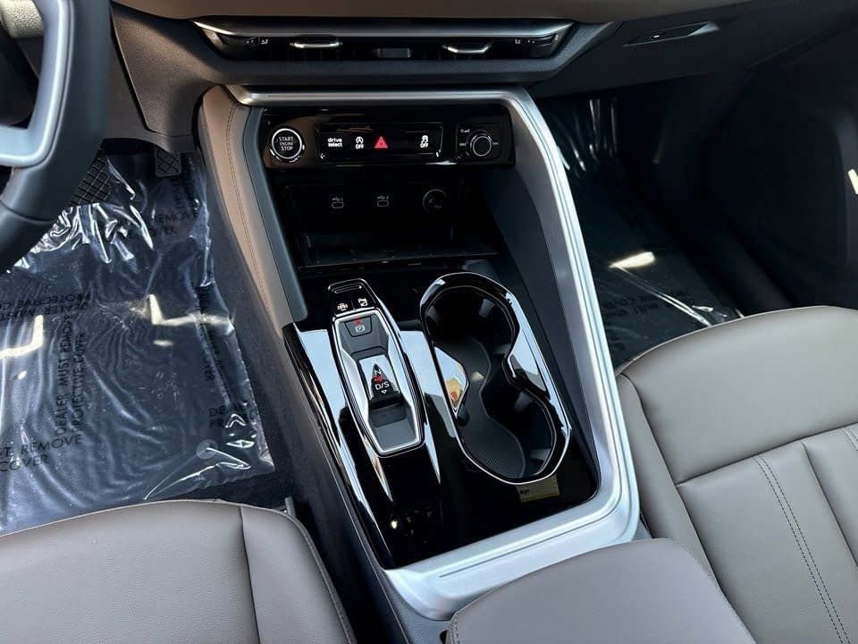 Certified 2025 Audi Q5 Premium Plus w/ Premium Plus AWD/4WD image 18