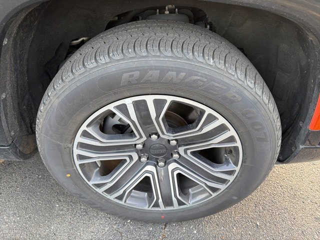 Used 2024 Jeep Wagoneer L Series II w/ Flexible Seating Group image 6