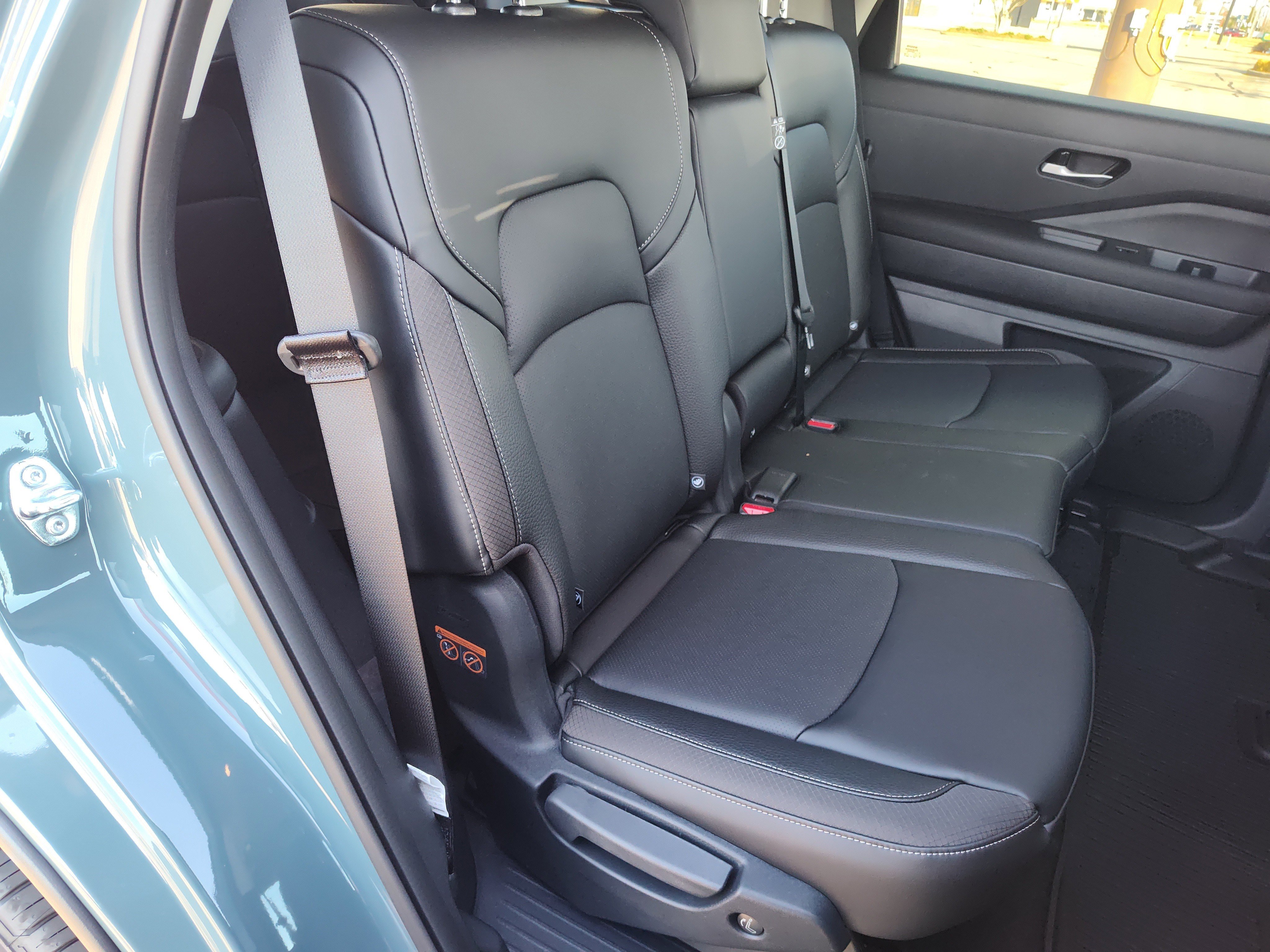 New 2026 Nissan Pathfinder SL image 13