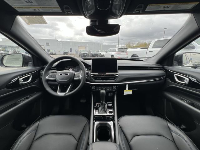 Used 2026 Jeep Compass Limited image 14