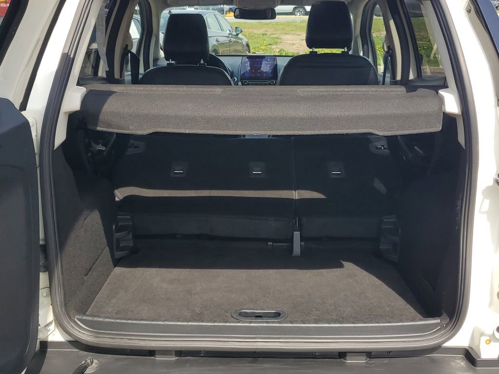 Used 2020 Ford EcoSport SES w/ SES Black Appearance Package image 30