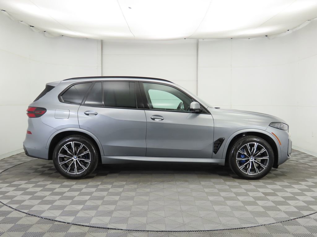 Certified 2024 BMW X5 xDrive40i w/ M Sport Package image 4