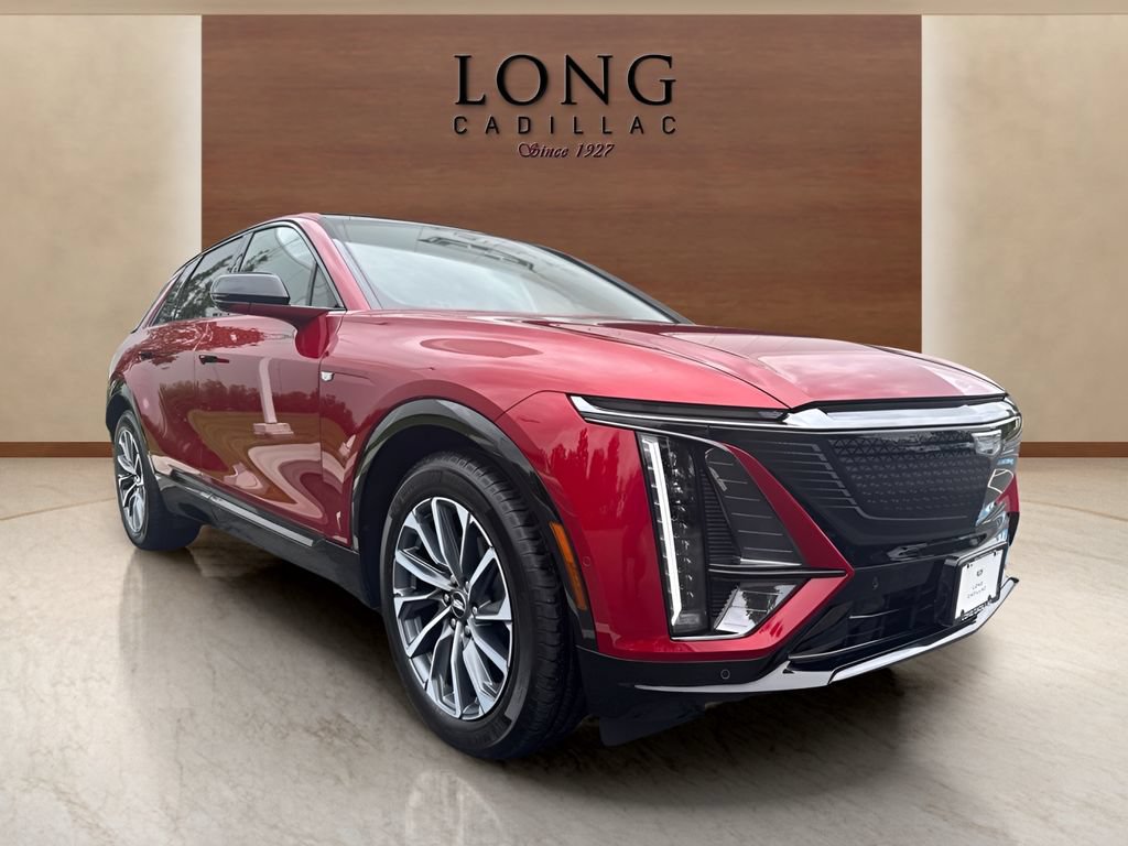Used 2024 Cadillac Lyriq Sport AWD/4WD image 7
