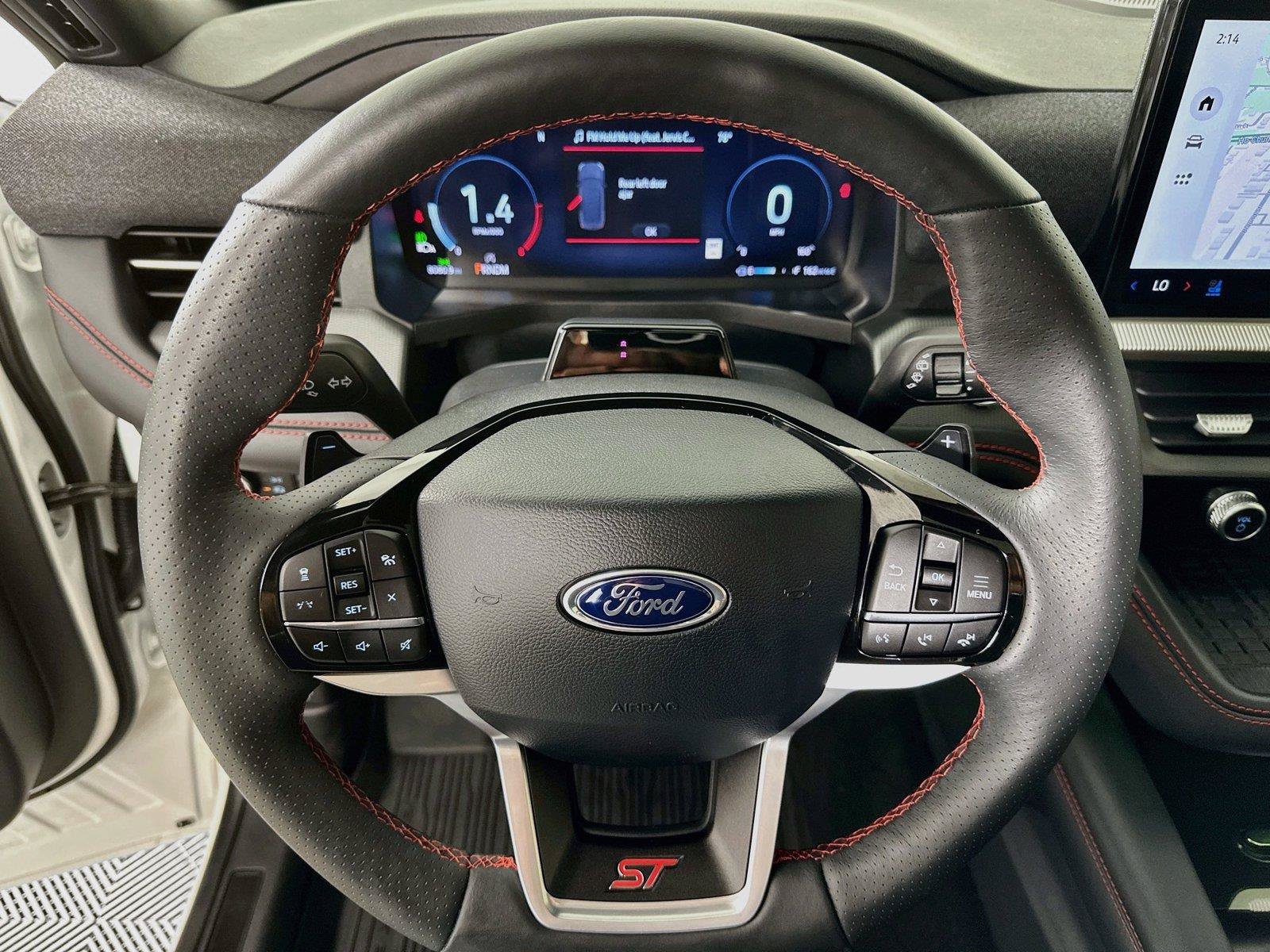 Used 2025 Ford Explorer ST AWD/4WD image 19