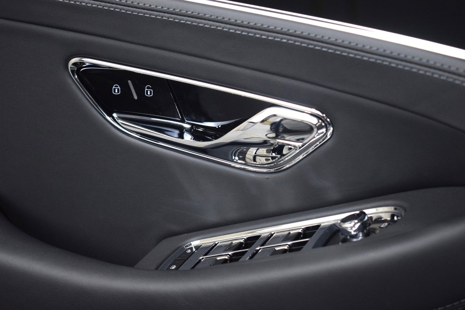 New 2025 Bentley Continental GT image 36