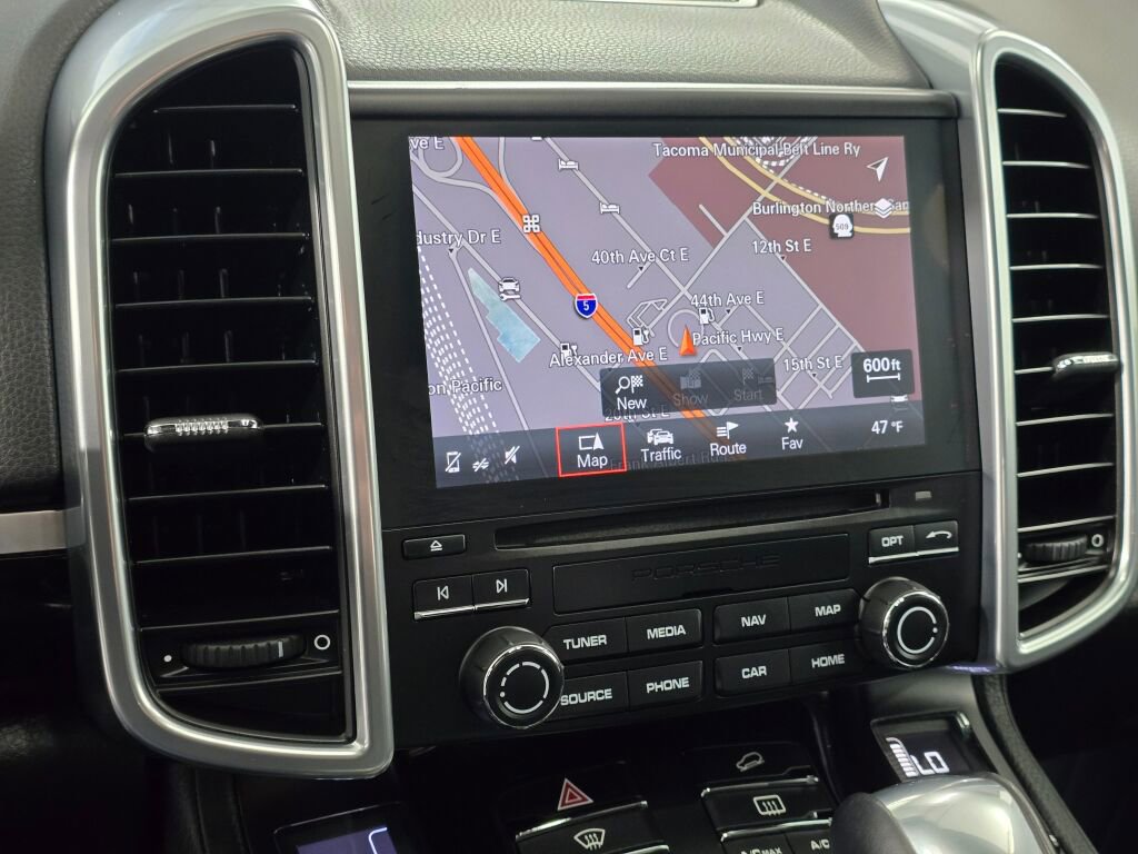 Used 2018 Porsche Cayenne image 16