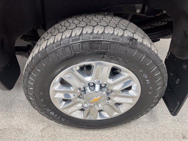 Used 2025 Chevrolet Silverado 3500 High Country w/ High Country Premium Package AWD/4WD image 16