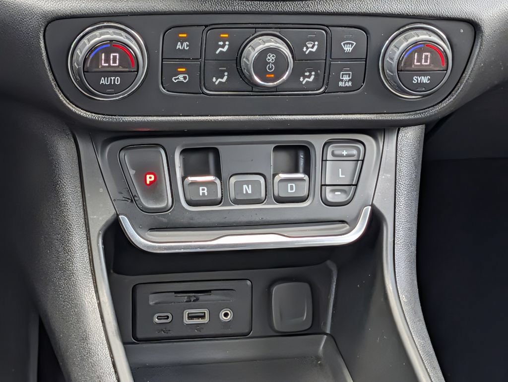 Used 2020 GMC Terrain SLT FWD image 15