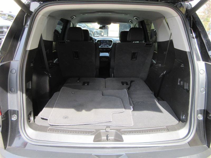 Used 2022 GMC Acadia SLE w/ Driver Convenience Package image 6