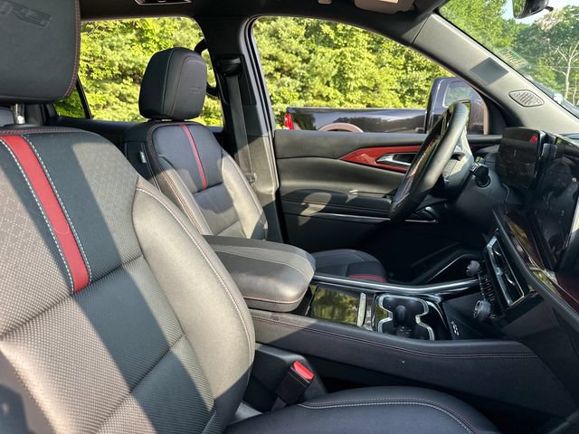 Used 2024 Chevrolet Traverse RS AWD/4WD image 17