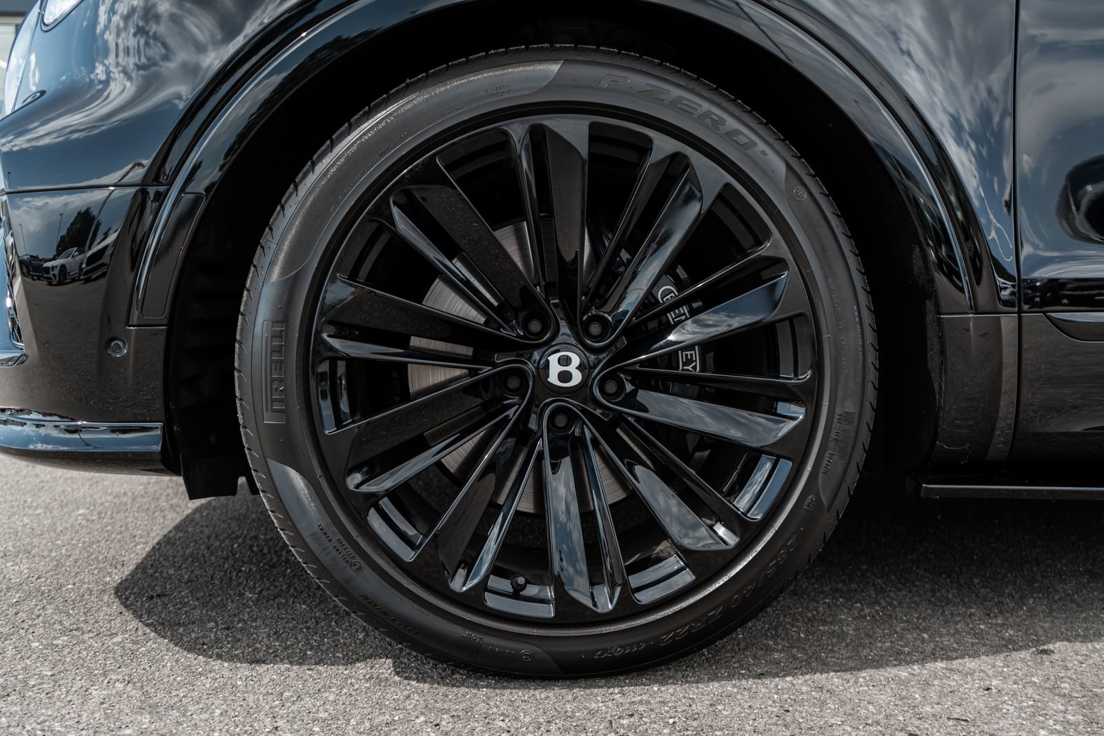 Certified 2026 Bentley Bentayga Speed AWD/4WD image 6