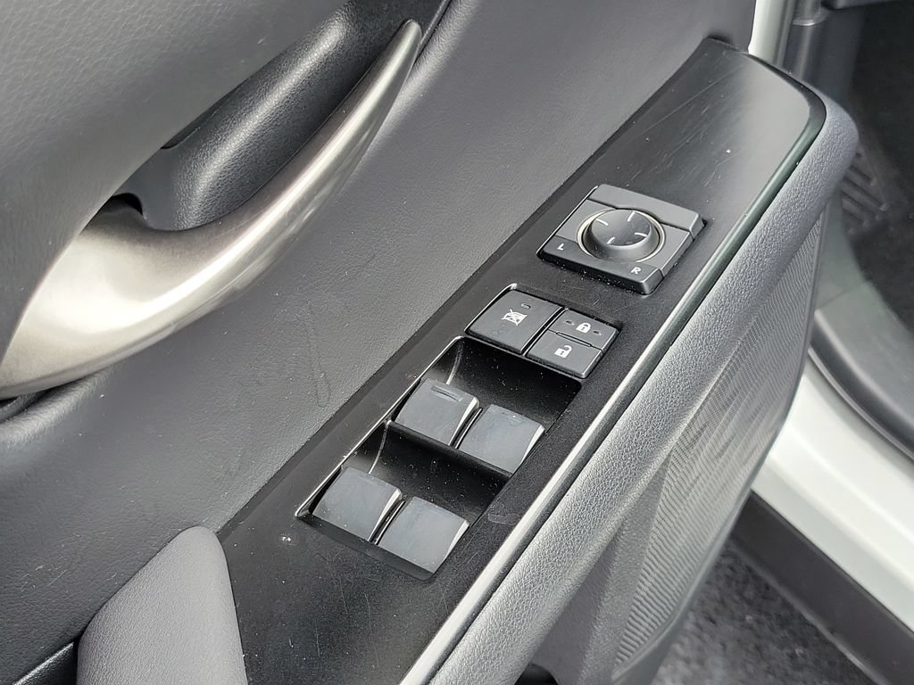 Used 2021 Lexus UX 200 w/ Premium Package FWD image 19