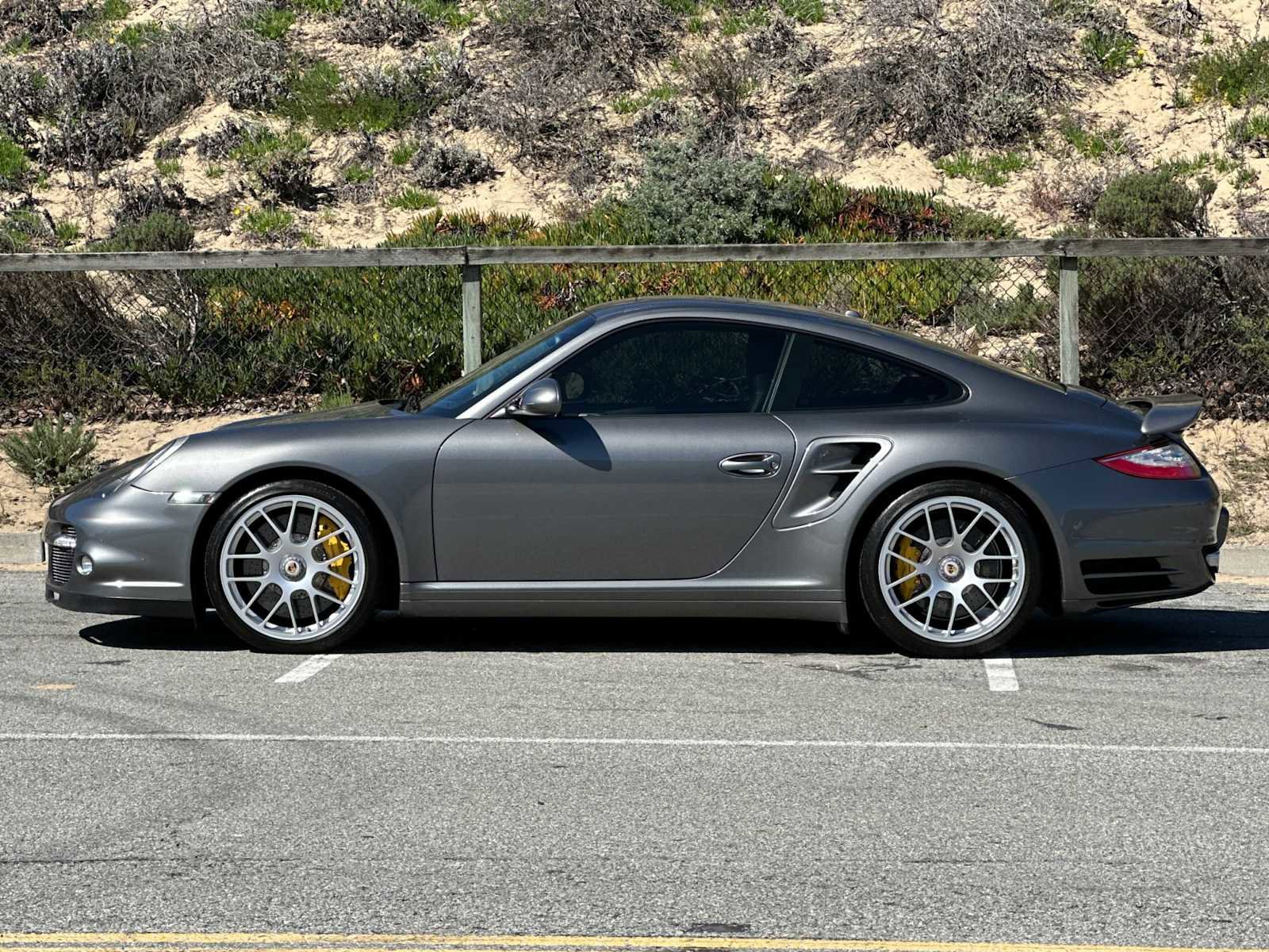 Used 2013 Porsche 911 Turbo S image 2