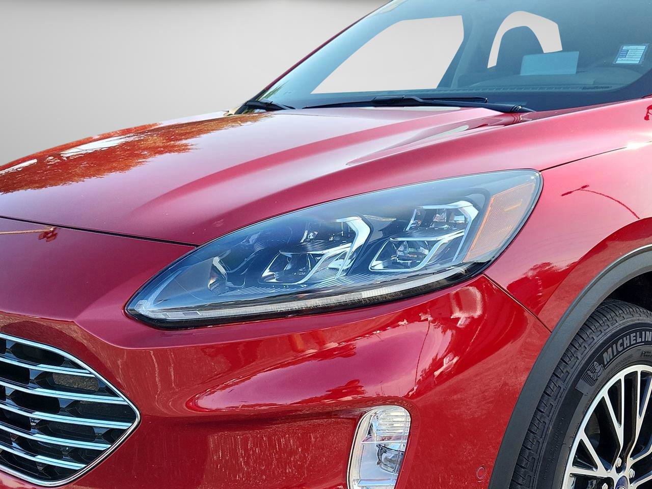 Used 2022 Ford Escape Titanium w/ Titanium Premium Package image 32