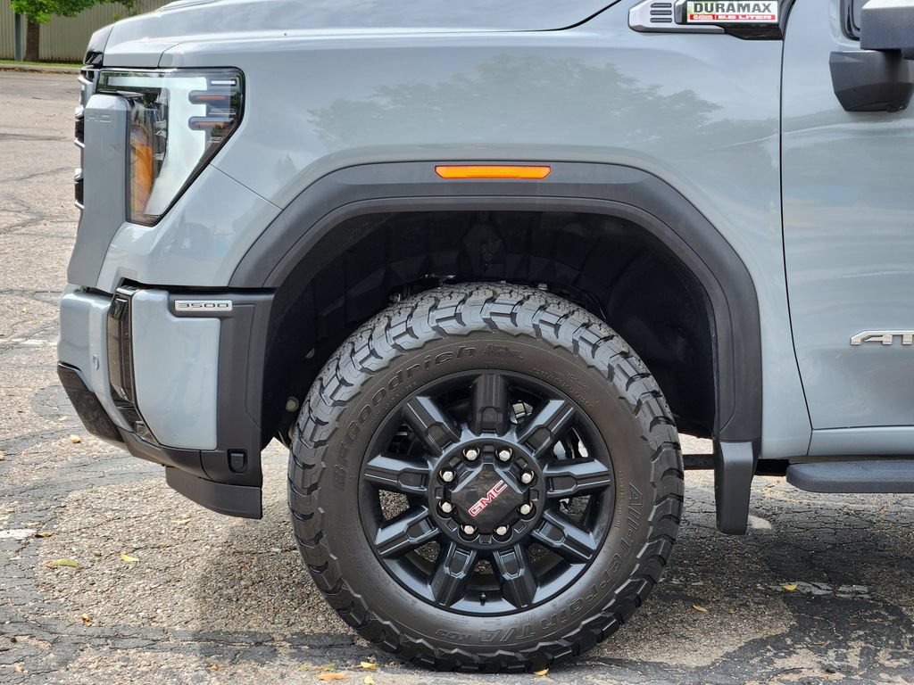 Used 2025 GMC Sierra 3500 AT4 w/ AT4 Premium Plus Package AWD/4WD image 11