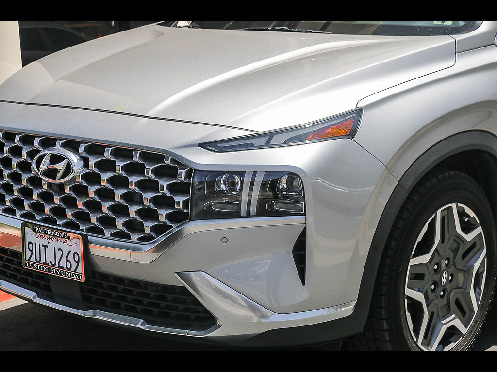Used 2022 Hyundai Santa Fe Limited FWD image 2