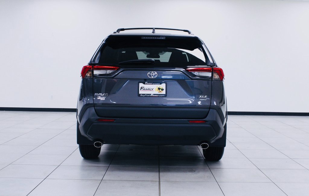 Used 2021 Toyota RAV4 XLE image 5