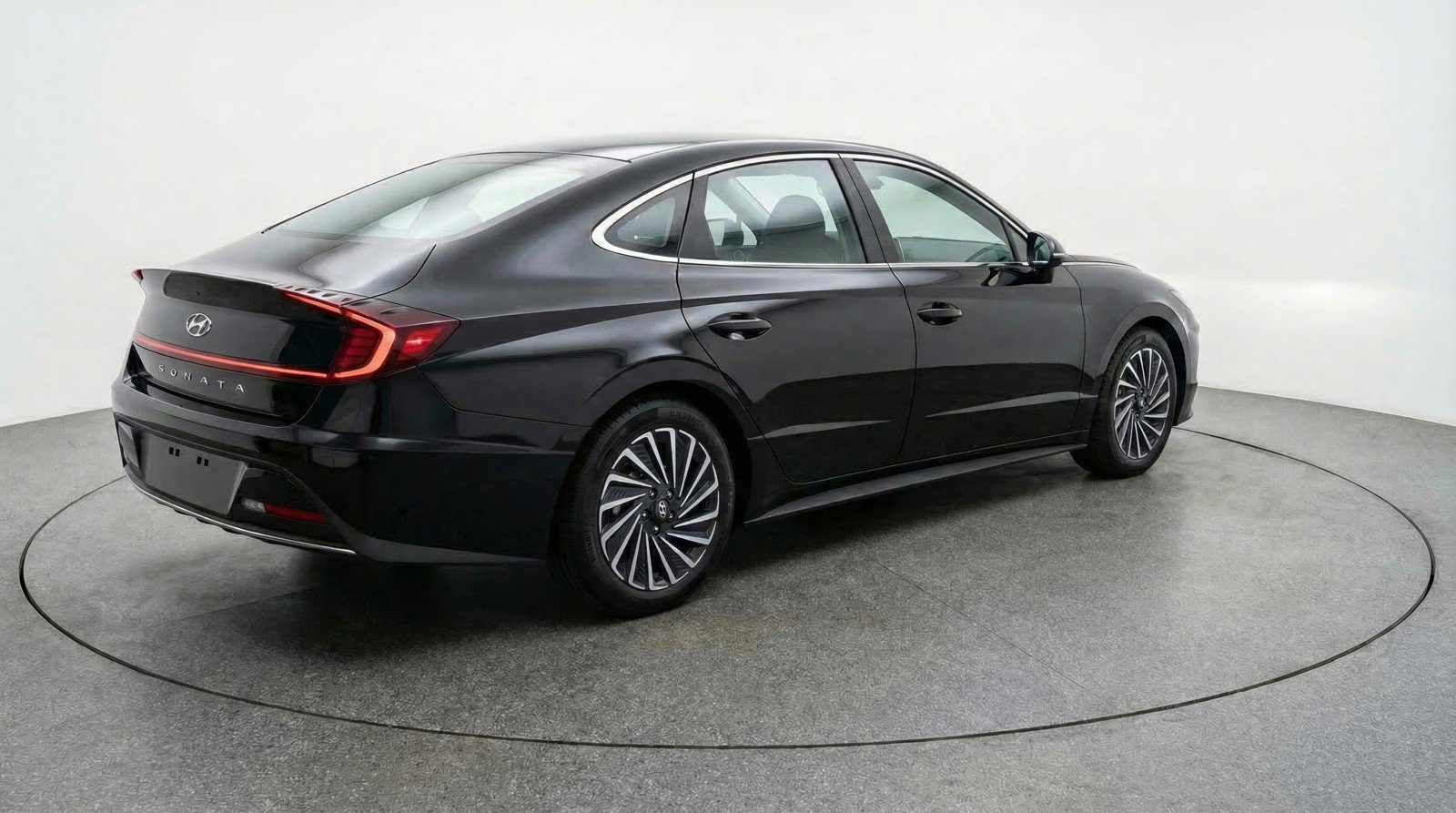 Used 2025 Hyundai Sonata SEL FWD image 9