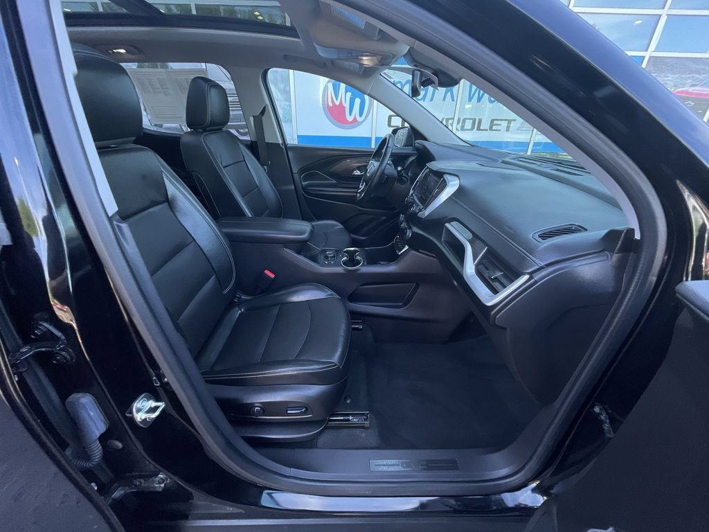 Used 2024 GMC Terrain SLT w/ Infotainment Package II AWD/4WD image 28