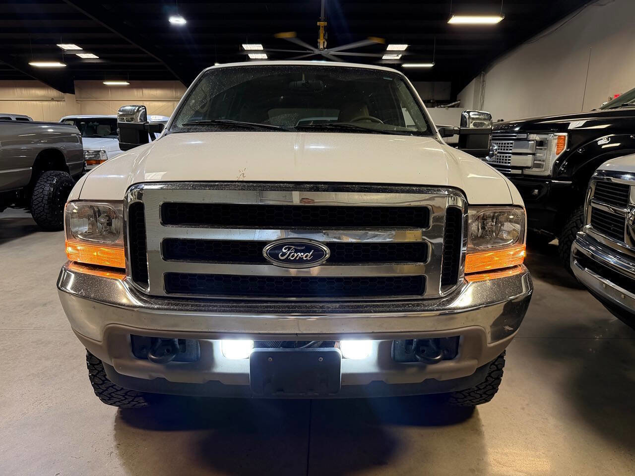 Used 2002 Ford Excursion Limited AWD/4WD image 10