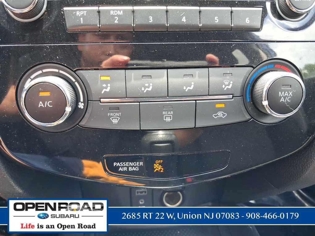 Used 2017 Nissan Rogue S w/ Appearance Package AWD/4WD image 61