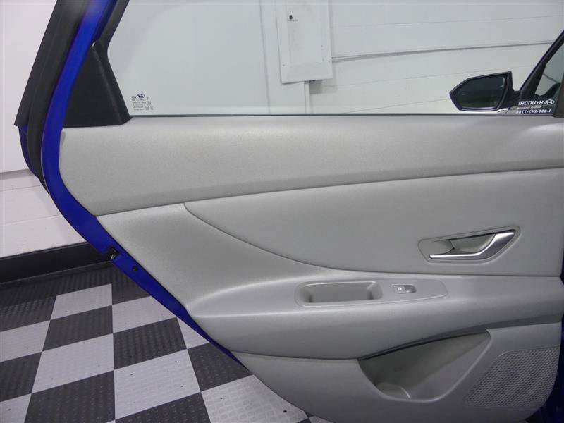 Used 2025 Hyundai Elantra Sport FWD image 25