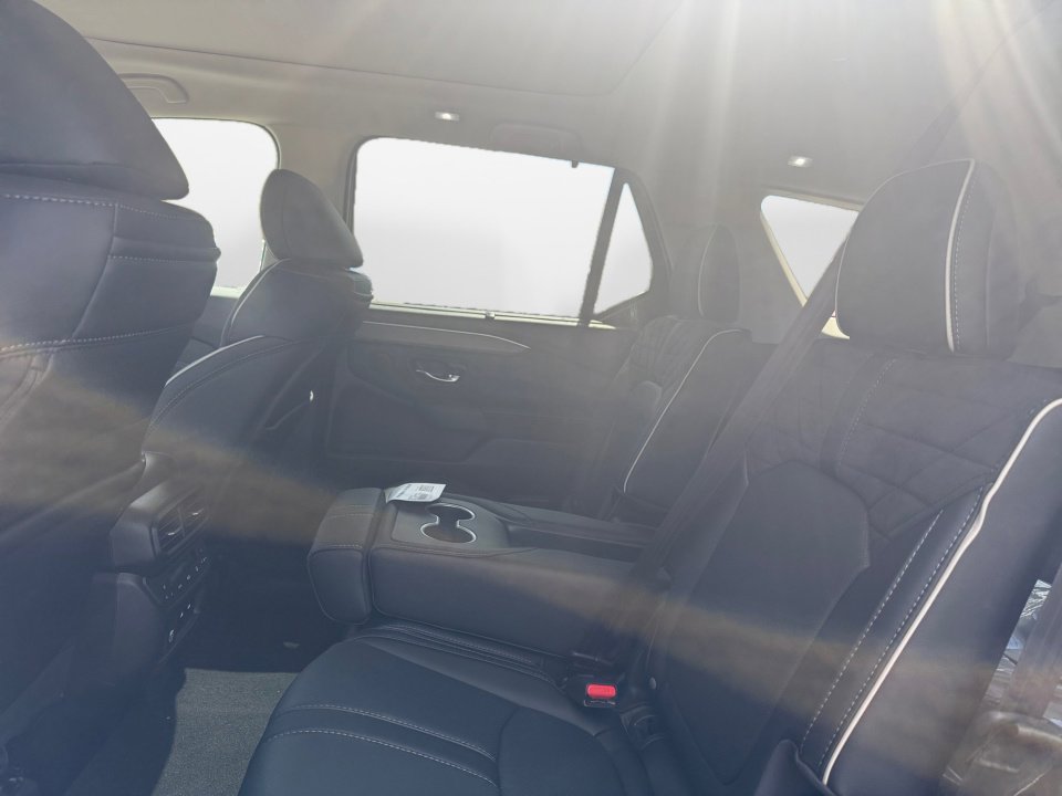 New 2026 Honda Pilot Elite image 13