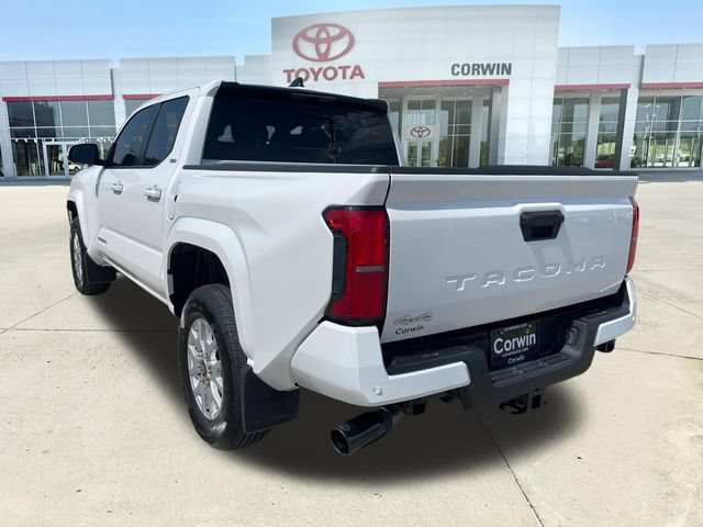Used 2026 Toyota Tacoma SR5 AWD/4WD image 3