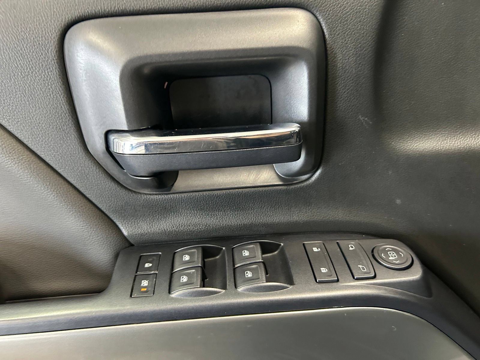 Used 2017 Chevrolet Silverado 1500 LT w/ All Star Edition AWD/4WD image 13