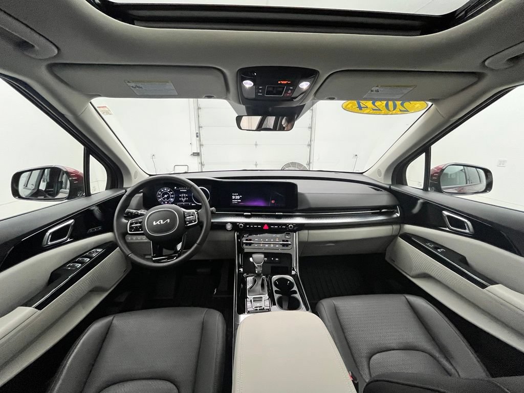 Used 2024 Kia Carnival SX Prestige FWD image 4