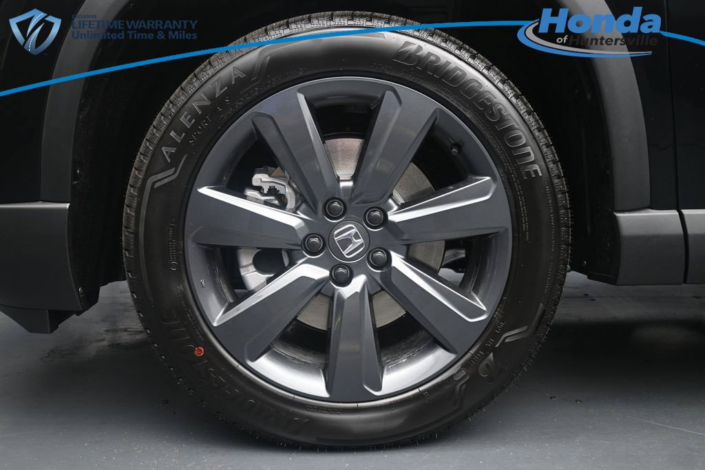 New 2026 Honda Pilot Sport image 13