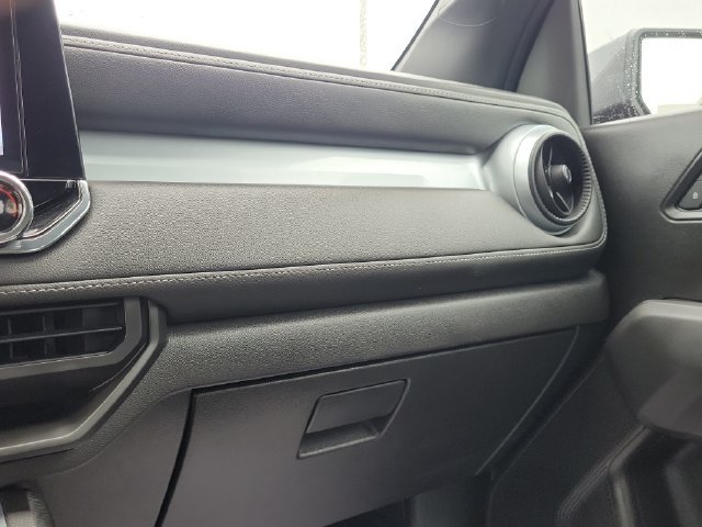 Used 2025 Chevrolet Colorado LT RWD image 28