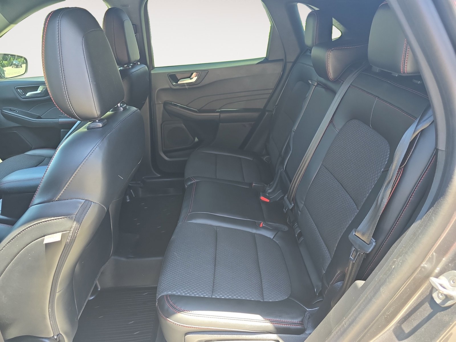 Used 2023 Ford Escape ST-Line w/ Tech Pack #1 FWD image 23