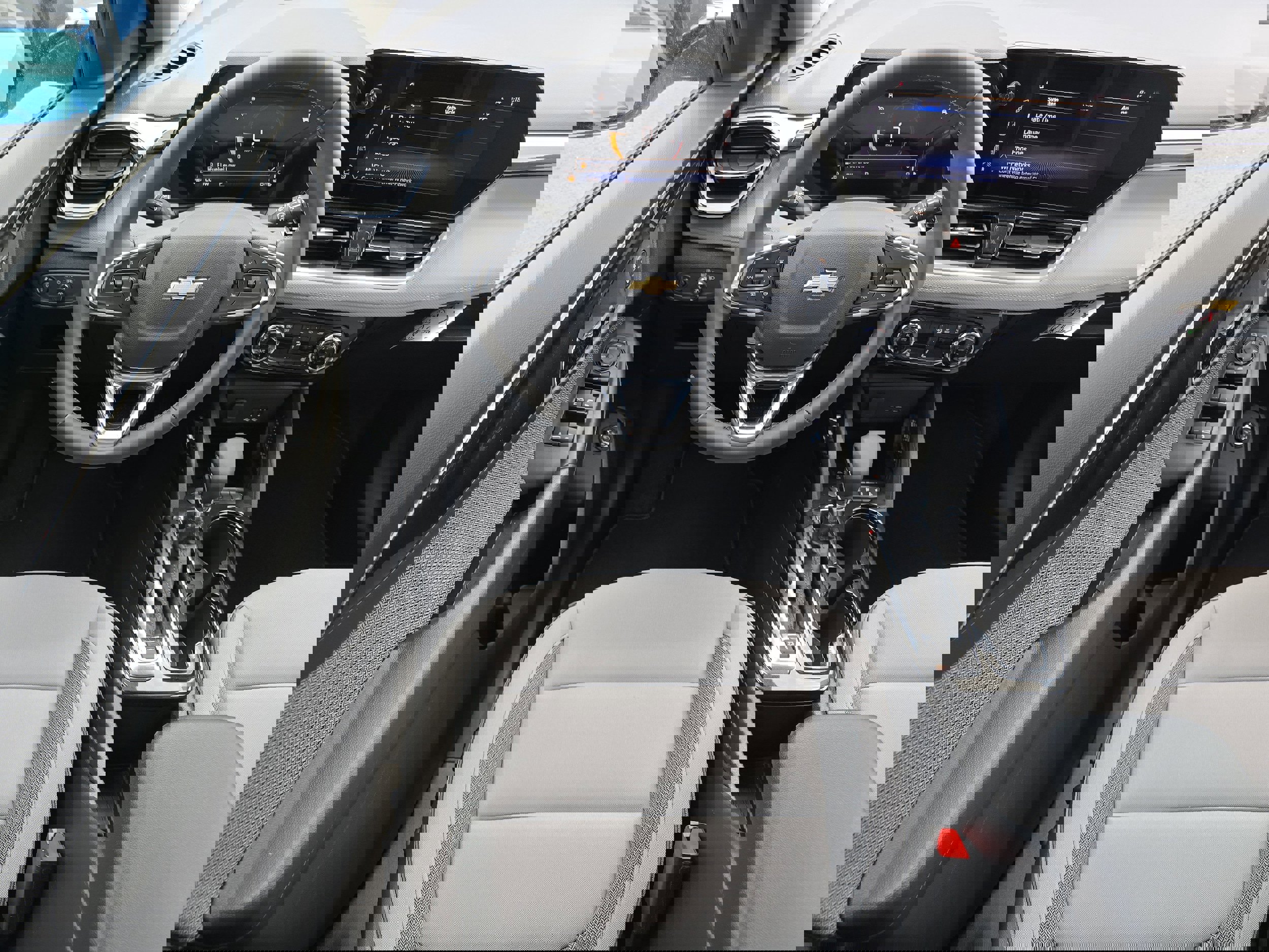 New 2025 Chevrolet TrailBlazer LT w/ Convenience Package image 12