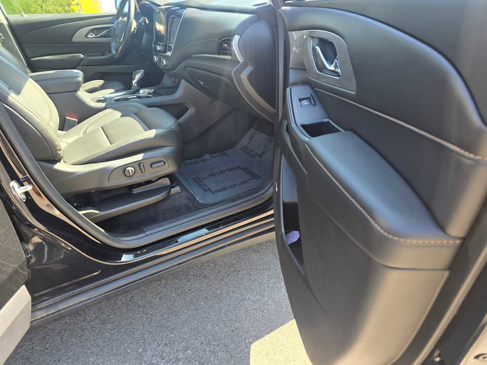 Used 2021 Chevrolet Traverse RS image 10