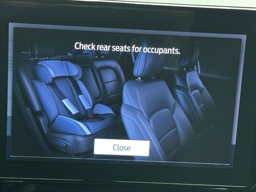 Used 2023 Ford Explorer ST-Line w/ Class IV Trailer Tow Package image 8