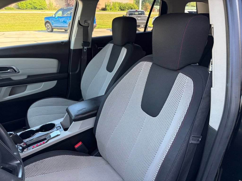 Used 2017 GMC Terrain SLE AWD/4WD image 3