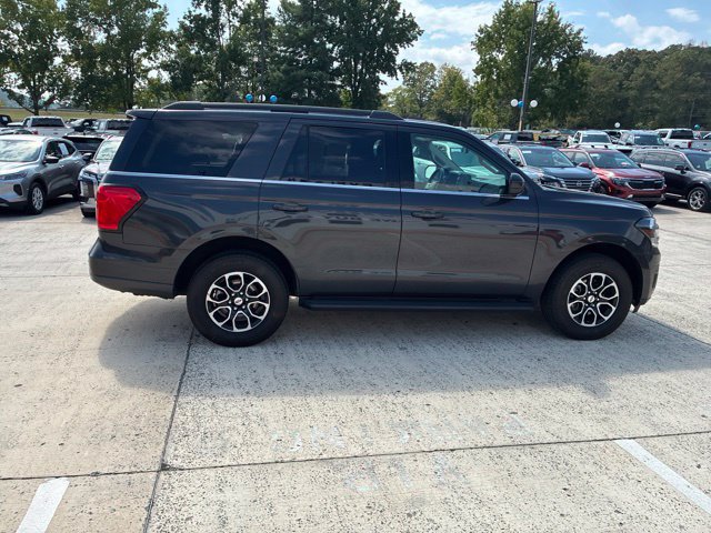 Used 2024 Ford Expedition XLT AWD/4WD image 34