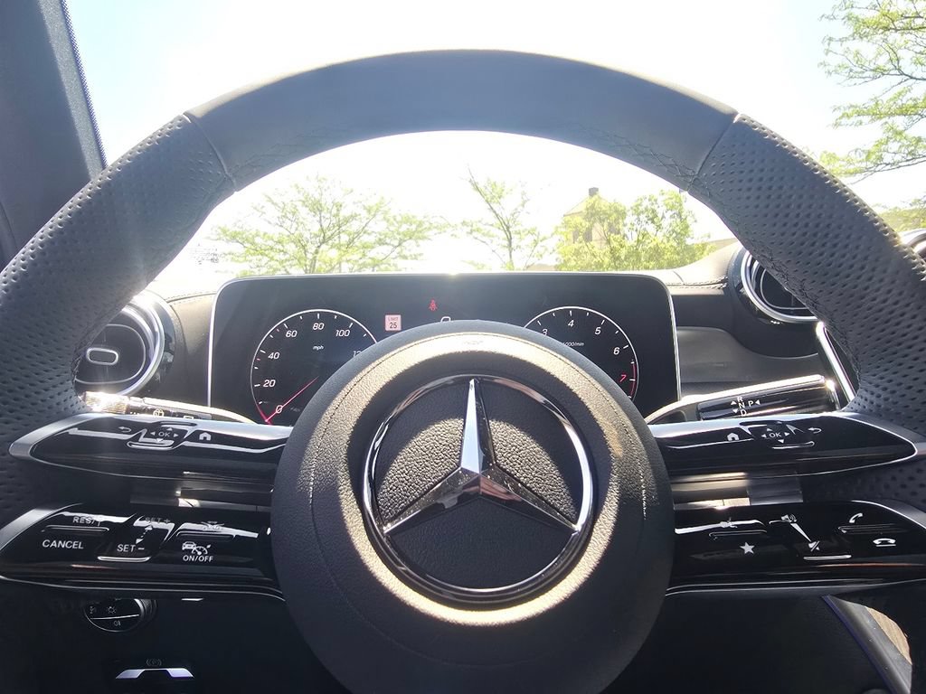 New 2026 Mercedes-Benz GLC 300 4MATIC image 29
