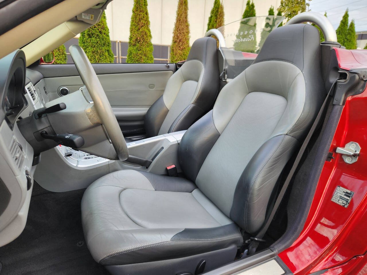 Used 2005 Chrysler Crossfire Limited RWD image 10
