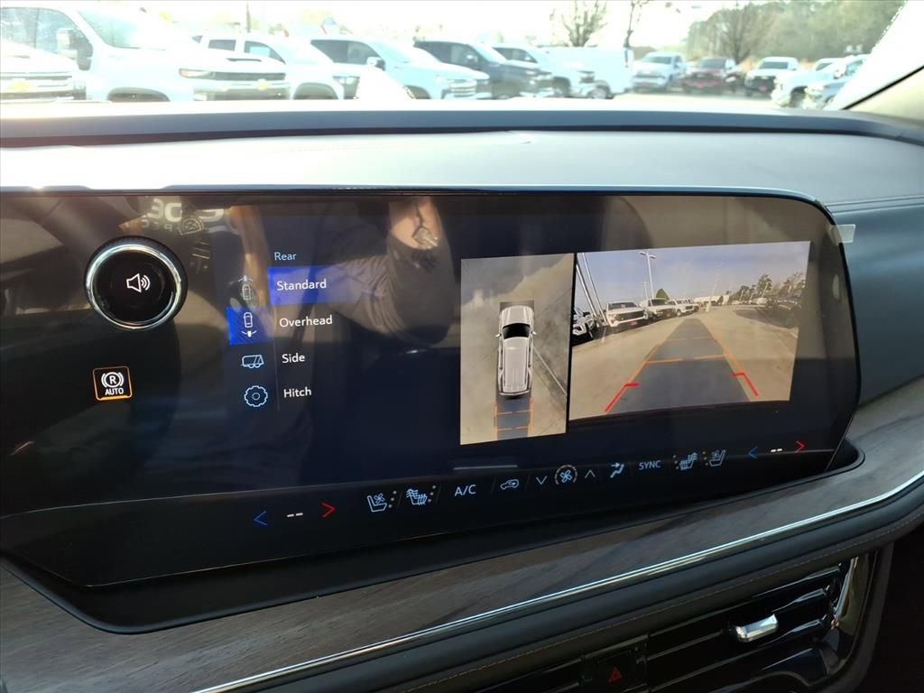 New 2026 Chevrolet Tahoe High Country AWD/4WD image 21