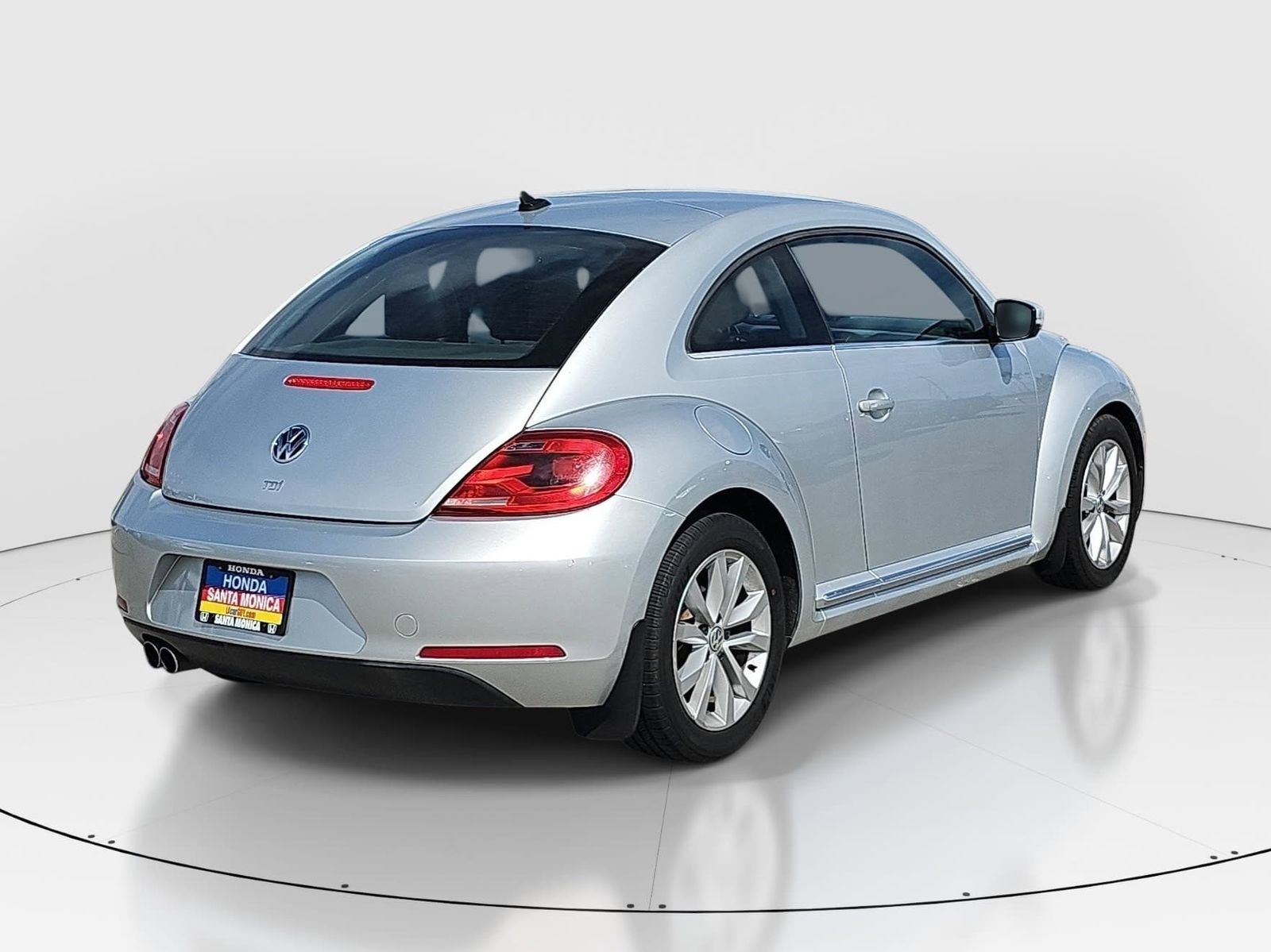 Used 2013 Volkswagen Beetle TDI FWD image 5