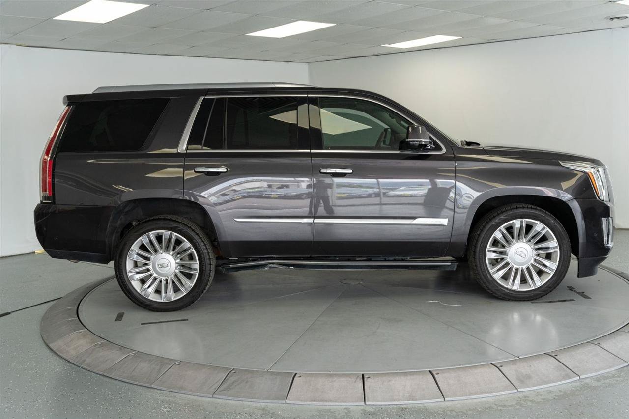 Used 2016 Cadillac Escalade Platinum AWD/4WD image 8