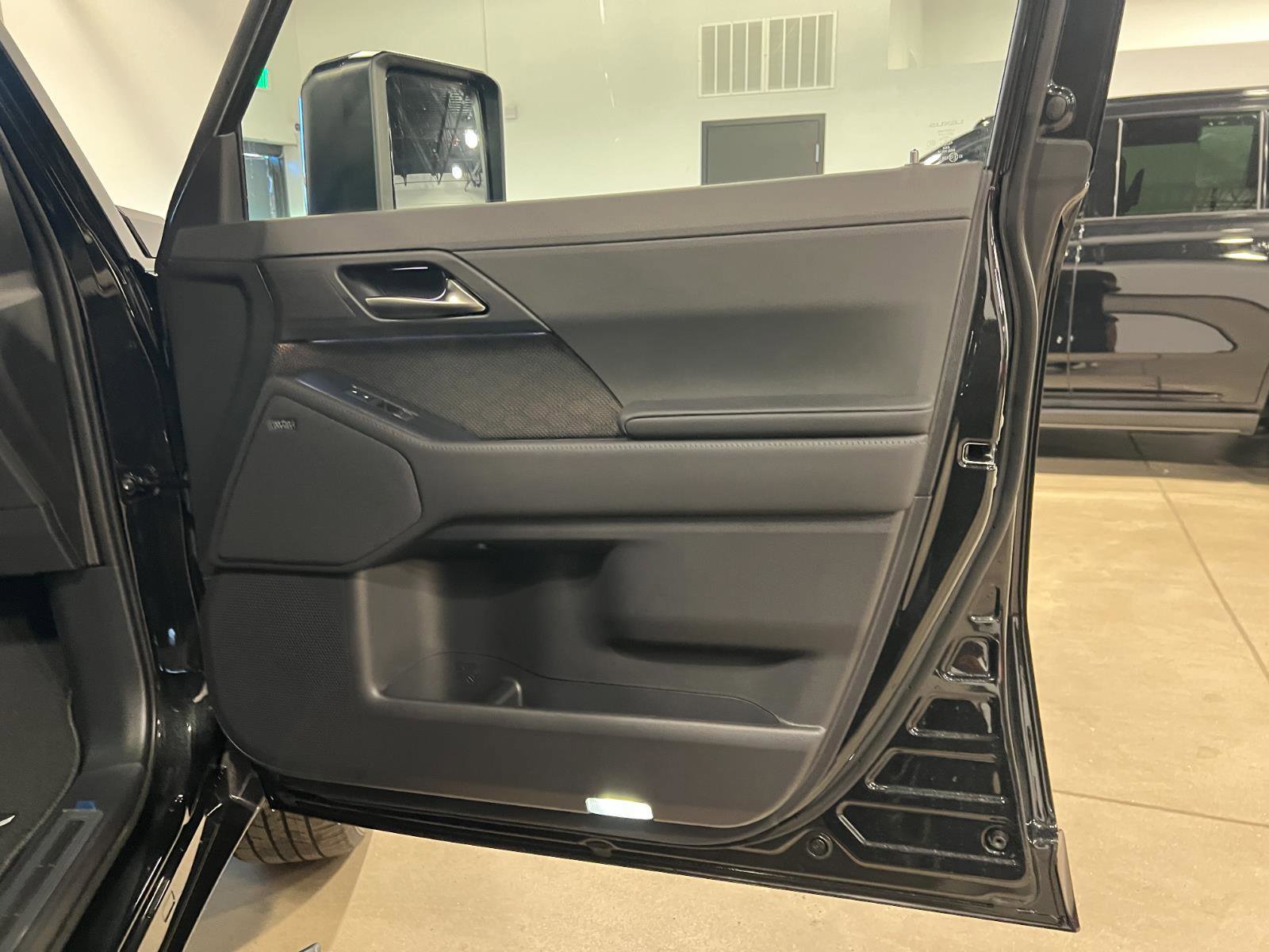 Used 2026 Lexus GX 550 w/ Cold Area Package image 44