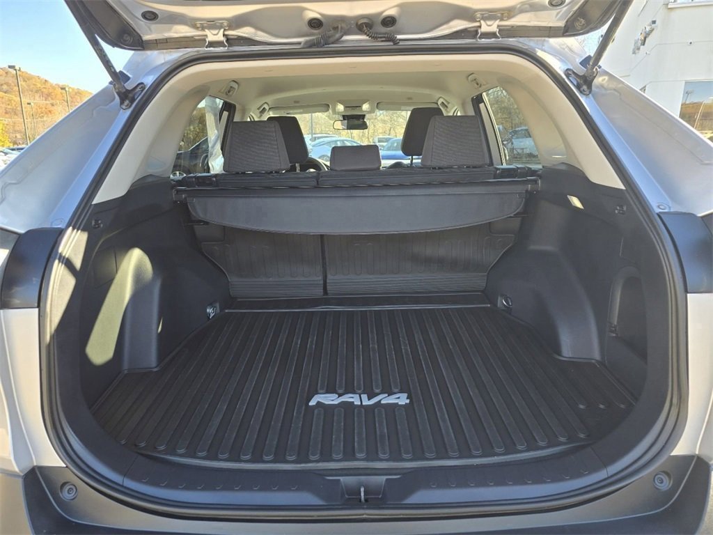 Used 2024 Toyota RAV4 LE image 15